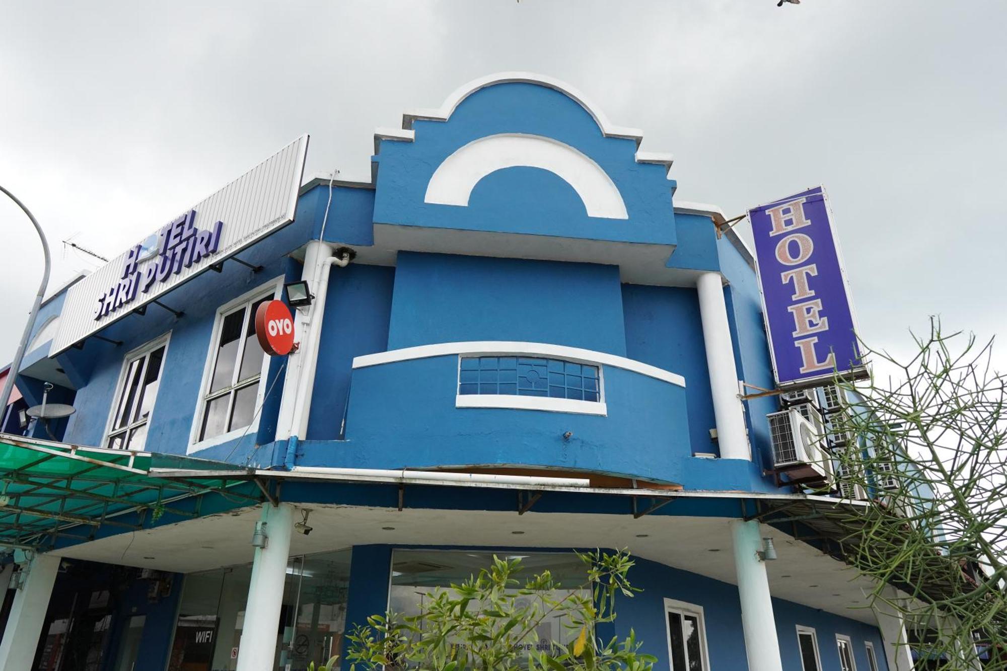 Hotel Shri Putiri パシル・グダン エクステリア 写真